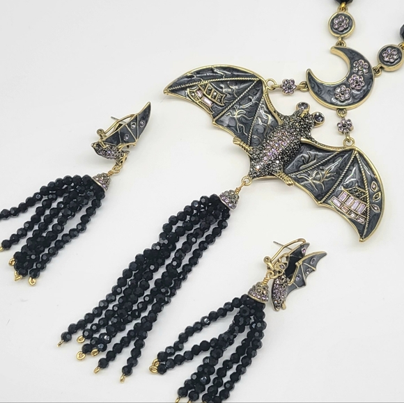 Heidi Daus Completely Batty Swarovski Crystal + Enamel Bat Statement Jewelry Set - Picture 6 of 13